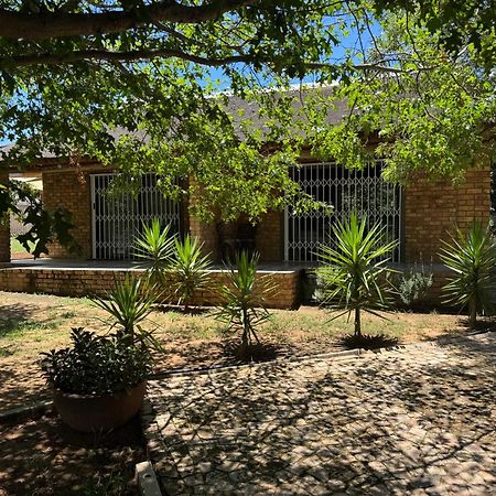Sunset Guesthouse And Venue Cullinan Meule Exterior foto